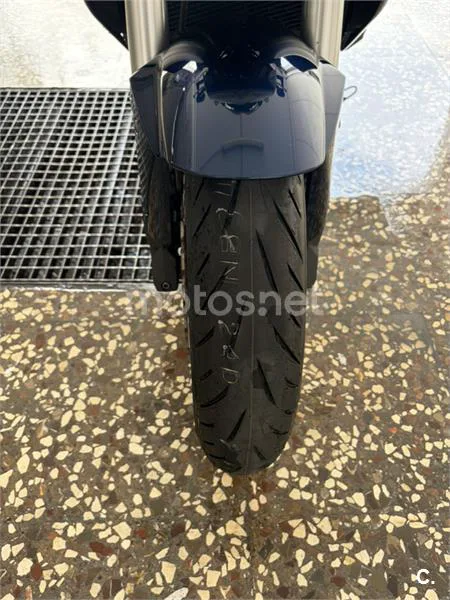 Kawasaki Z 750 – Vista 2