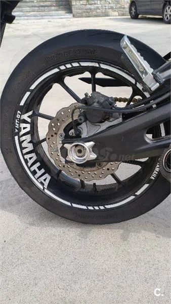 Yamaha MT-07 – Vista 7
