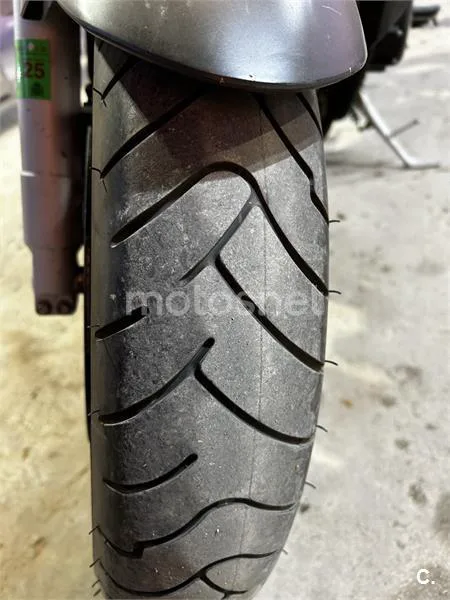 Suzuki GSR 600 – Vista 9