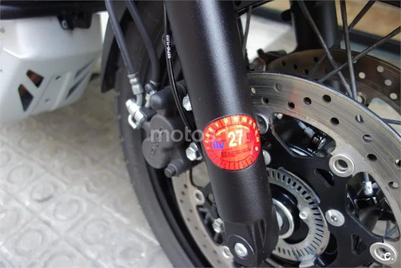 Suzuki V-Strom 650 XT – Vista 16