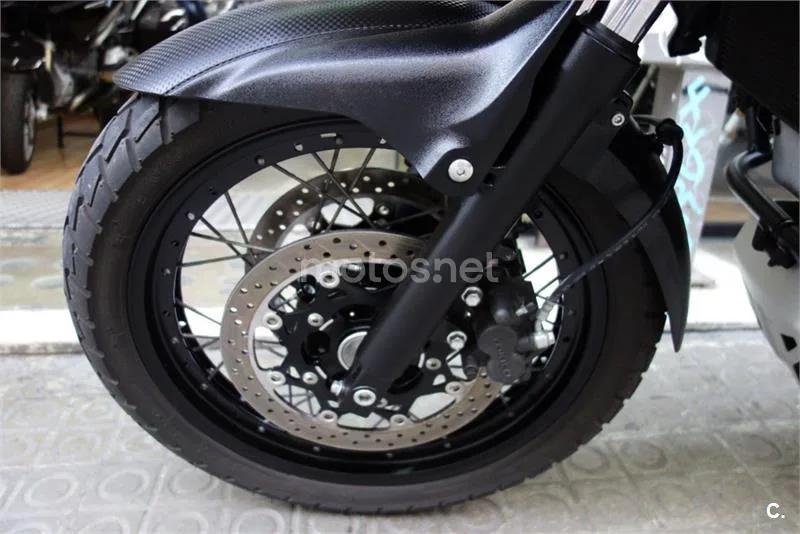 Suzuki V-Strom 650 XT – Vista 5