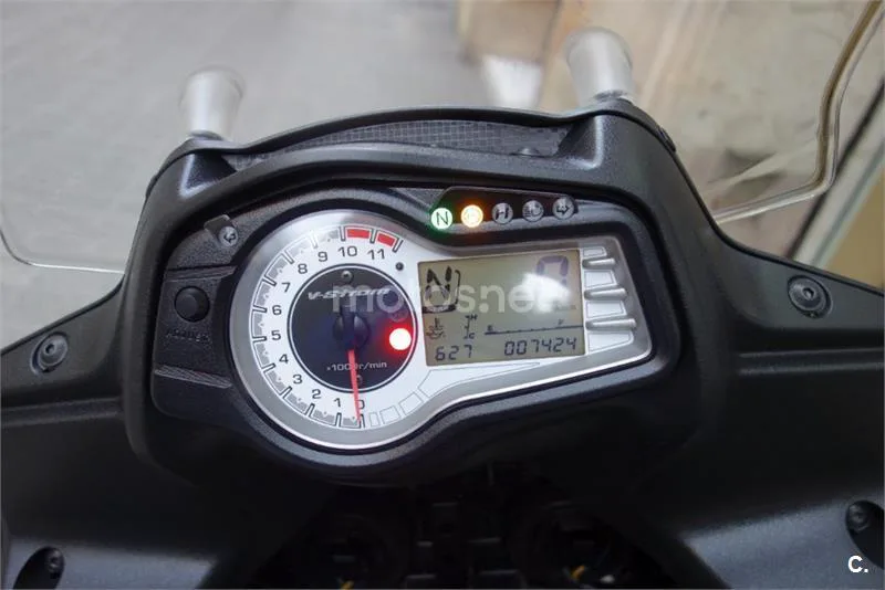 Suzuki V-Strom 650 XT – Vista 8