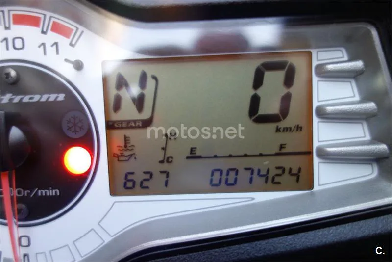 Suzuki V-Strom 650 XT – Vista 9
