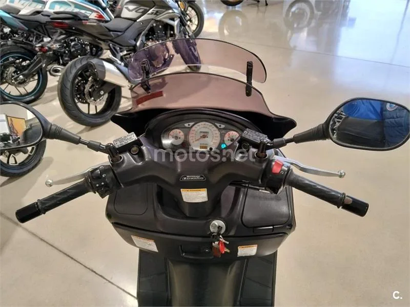 Suzuki Burgman 200 Executive – Vista 10