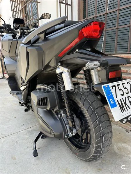 Honda ADV 350 – Vista 4