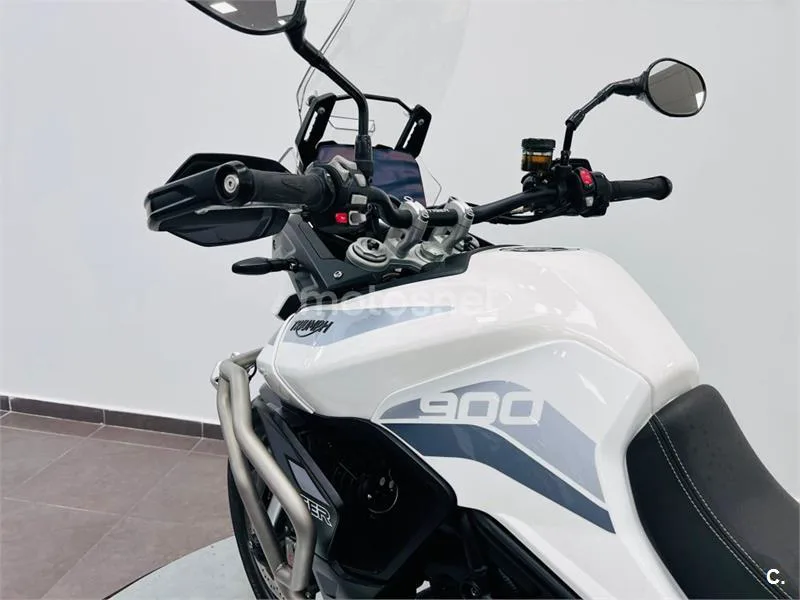 Triumph Tiger 900 – Vista 11