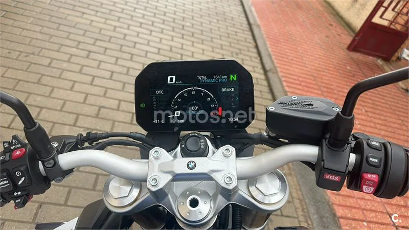 BMW F 900 R – Vista 4