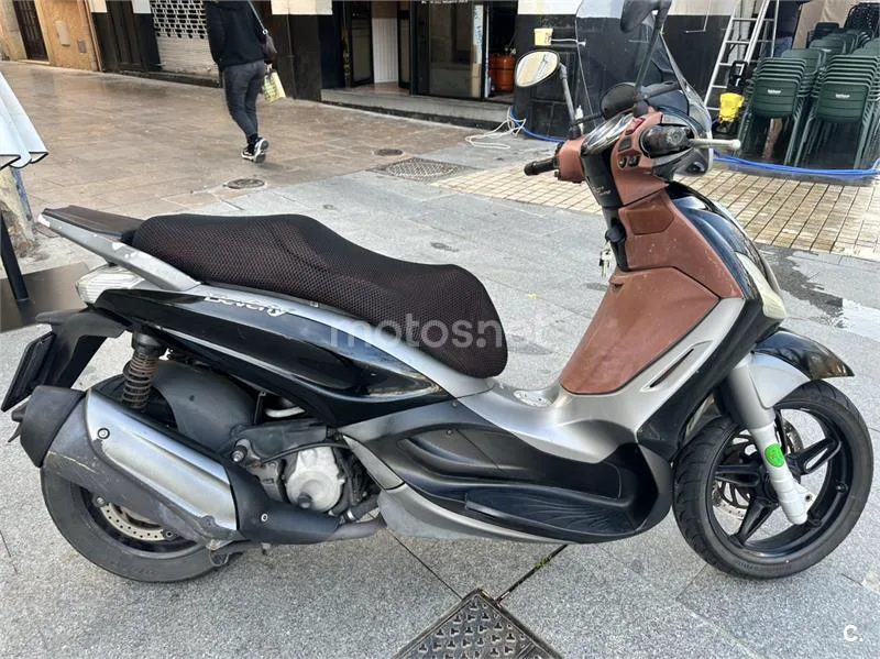 Piaggio Beverly Sport Touring 350 – Vista 3