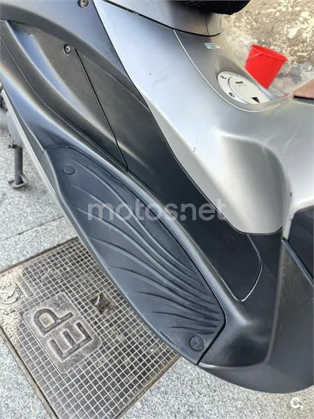 Piaggio Beverly Sport Touring 350 – Vista 5