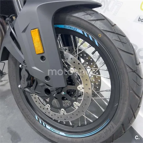 CFMOTO 800MT – Vista 16