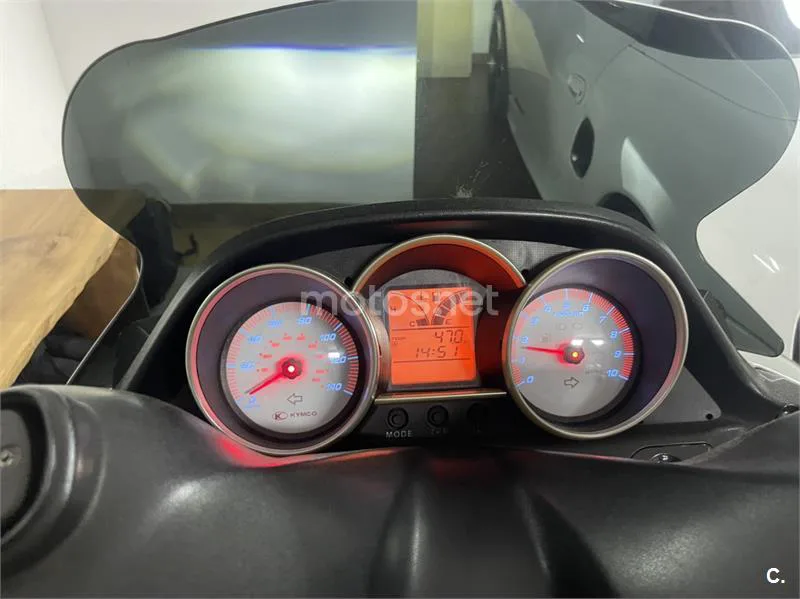 Kymco Super Dink 125i – Vista 3