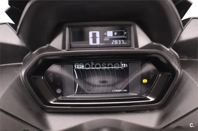 Yamaha XMAX 300 – Vista 5