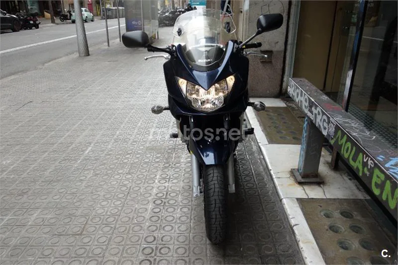 Suzuki Bandit 650 S – Vista 11