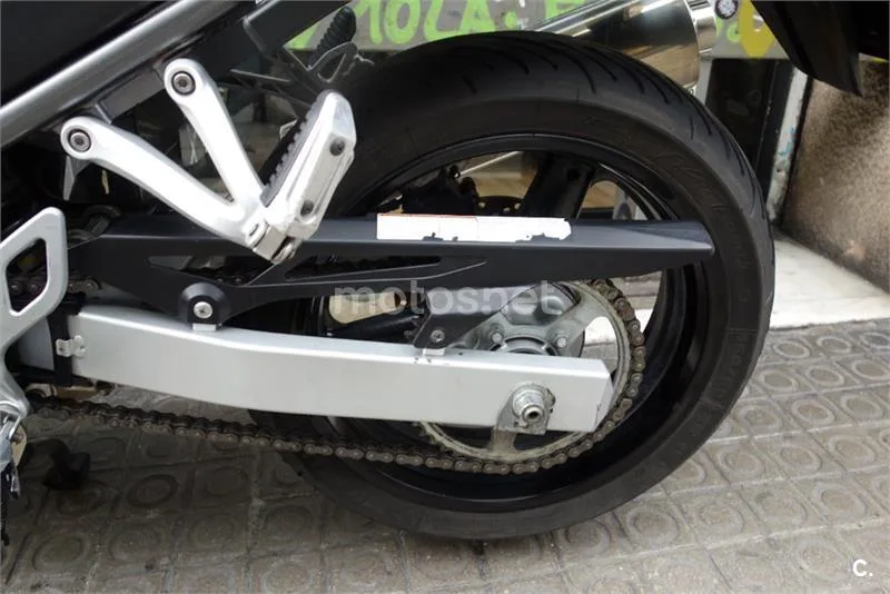 Suzuki Bandit 650 S – Vista 13