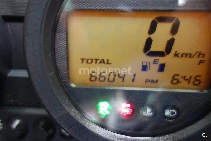 Suzuki Bandit 650 S – Vista 10