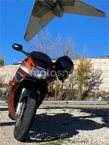 Honda CBR 600F – Vista 4