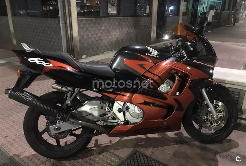 Honda CBR 600F – Vista 8
