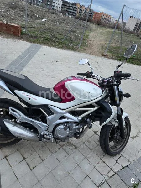 Suzuki Gladius 650 1500 € 2009 Madrid - 2