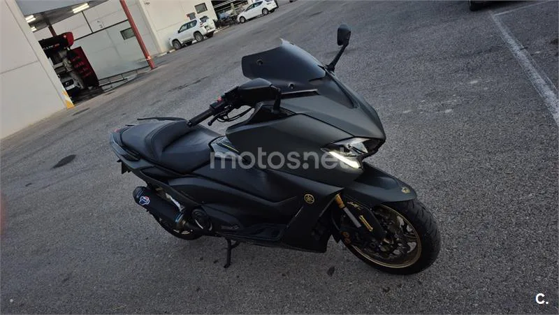 Yamaha TMAX 560 – Vista 7