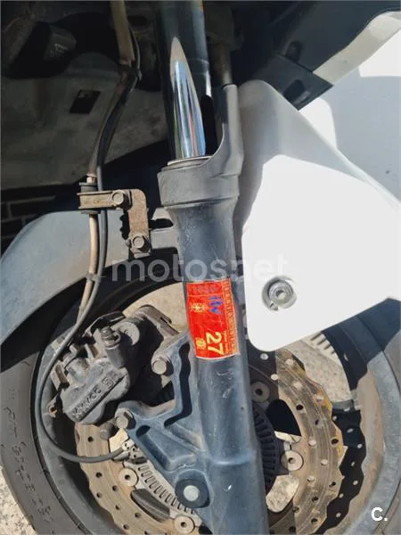 Kymco Super Dink 300i – Vista 2