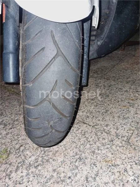 Kymco Super Dink 300i – Vista 7