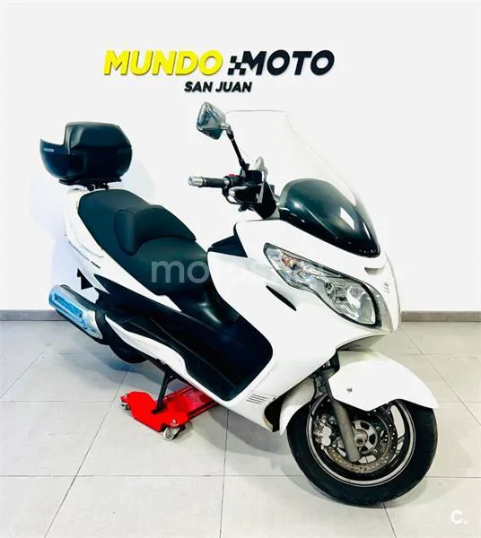 Suzuki Burgman 400 – Vista 4