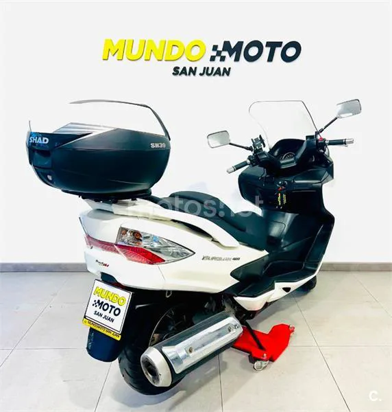 Suzuki Burgman 400 – Vista 6
