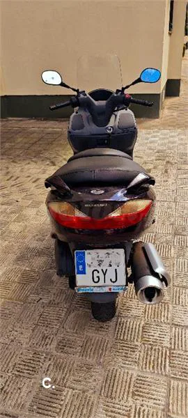 Suzuki Burgman 125 – Vista 3