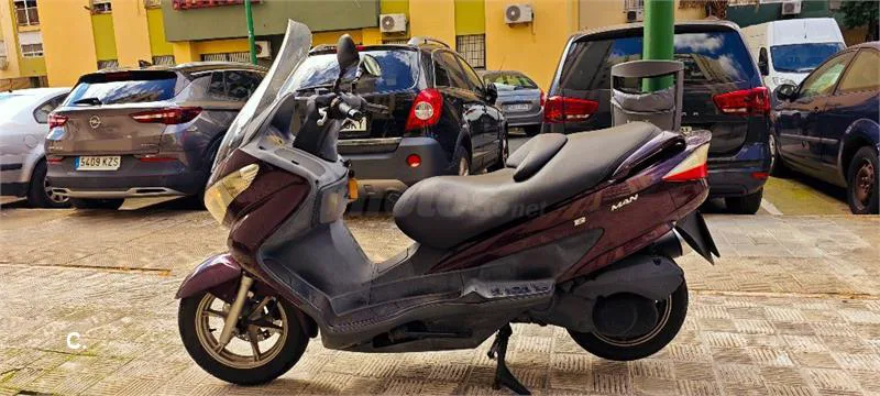 Suzuki Burgman 125 – Vista 4