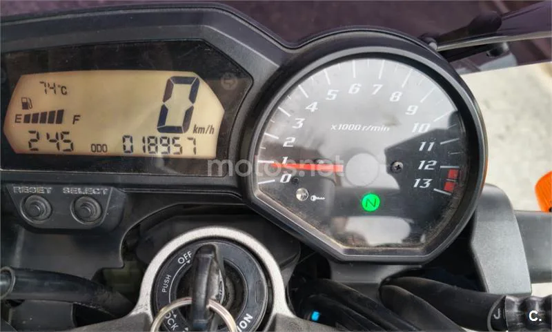 Yamaha FZ1 N – Vista 4
