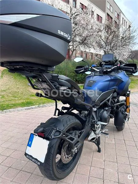Yamaha Niken – Vista 12