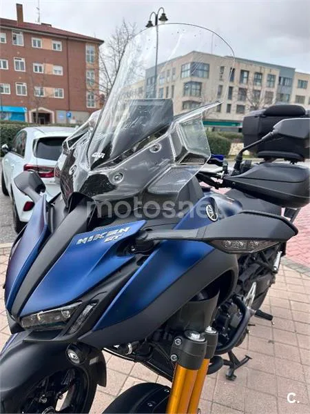 Yamaha Niken – Vista 6