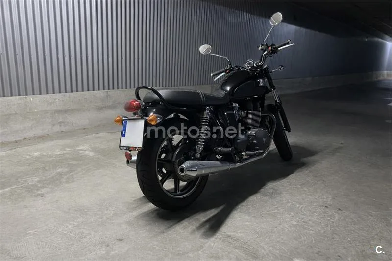 Triumph Bonneville – Vista 3