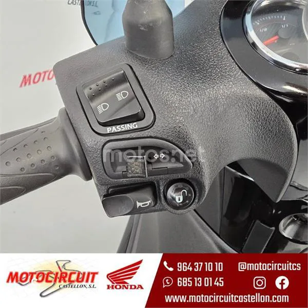 Piaggio Beverly – Vista 6