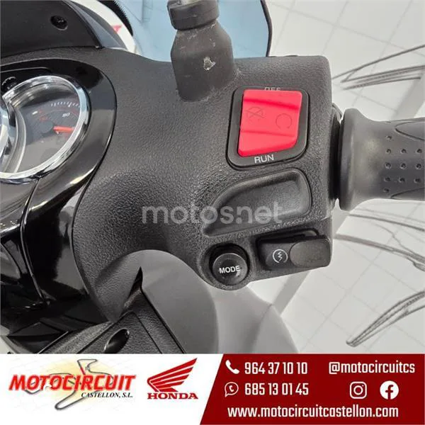 Piaggio Beverly – Vista 7
