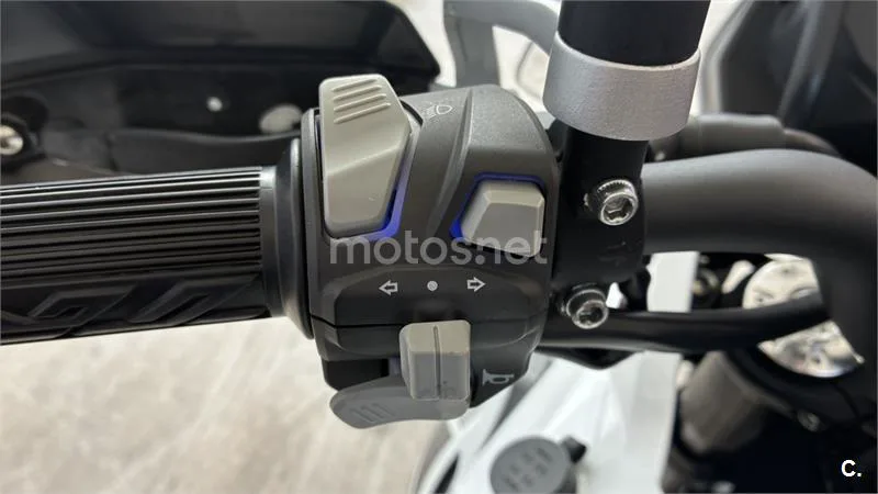 Benelli TRK 502 – Vista 4