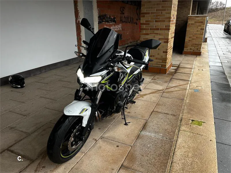 Kawasaki Z 650 – Vista 2