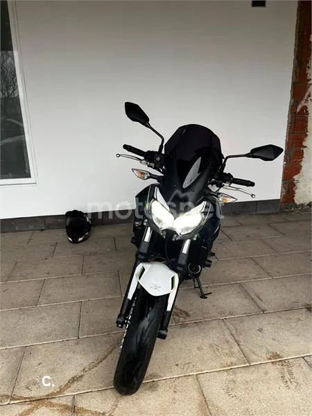 Kawasaki Z 650 – Vista 3
