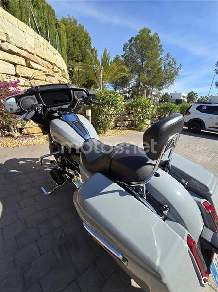 Harley-Davidson Street Glide – Vista 5