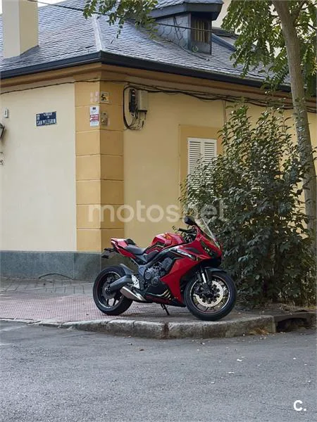 Honda CBR 650 R – Vista 6