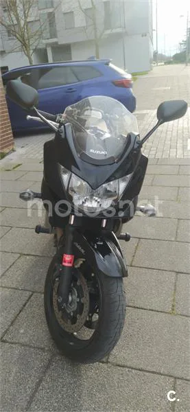 Suzuki Bandit 650 S – Vista 2