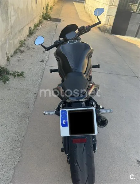 Kawasaki Z900 - Vista 3