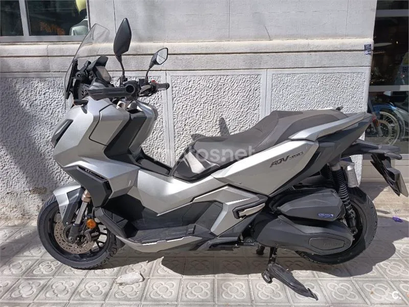 Honda ADV 350 – Vista 3