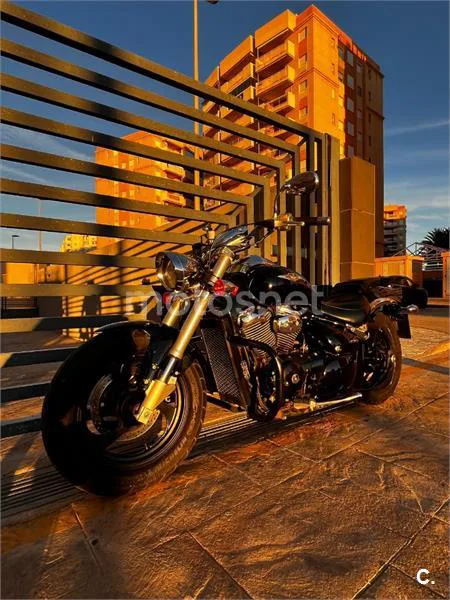 Suzuki Intruder M800 – Vista 2