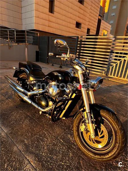 Suzuki Intruder M800 – Vista 10