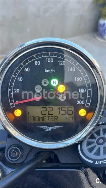 Moto Guzzi V7 III – Vista 2