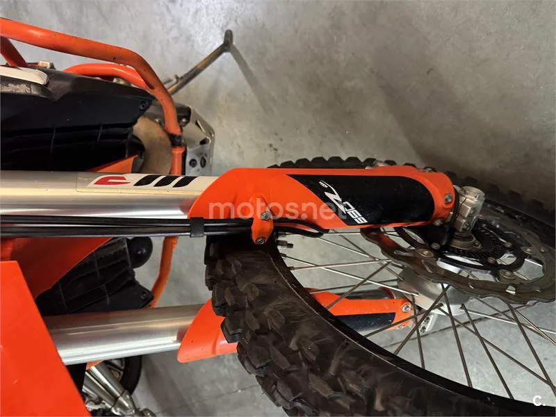 KTM 690 Enduro R – Vista 6