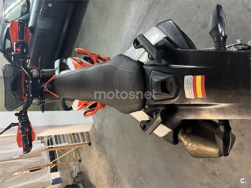 KTM 690 Enduro R – Vista 7