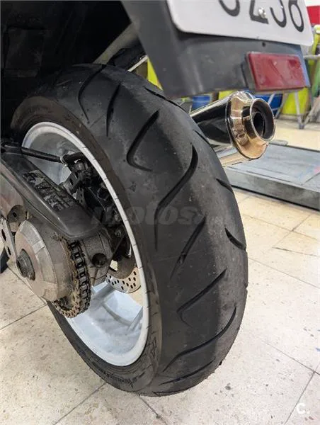 Honda VFR 750 – Vista 14