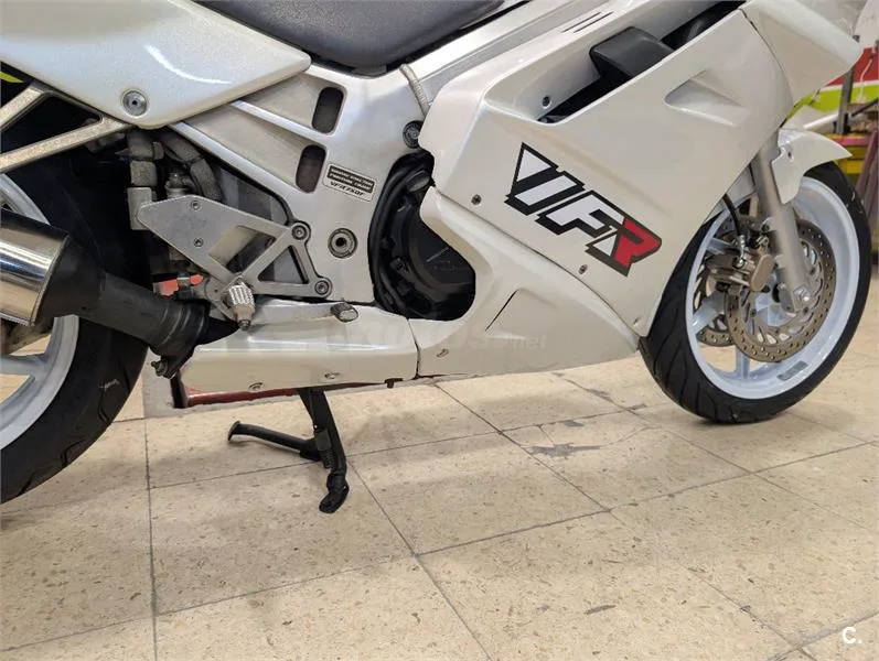 Honda VFR 750 – Vista 10